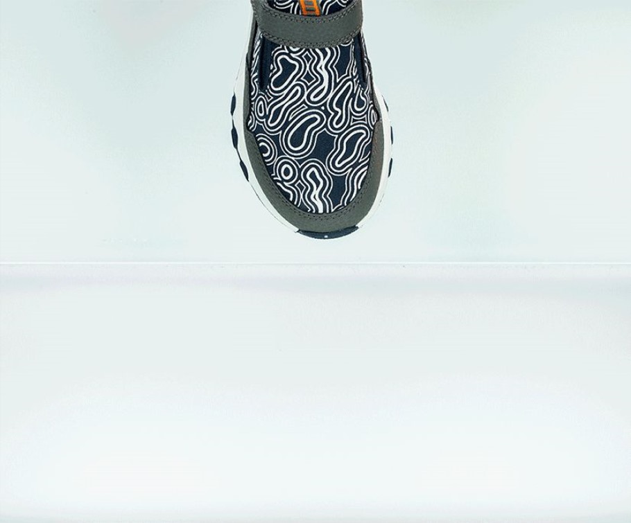 Big Kid's Free Roam Chroma Moc Grey Navy Merrell