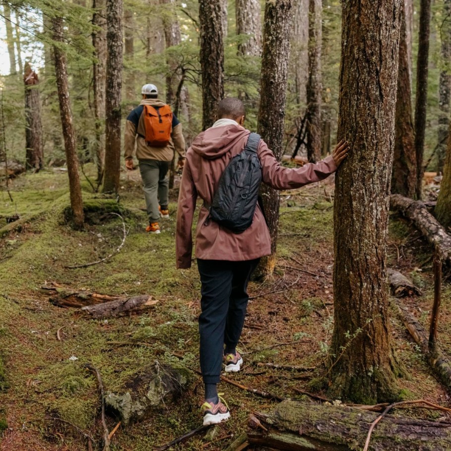 Crest 8L Sling Merrell Rock Mini Cam Print